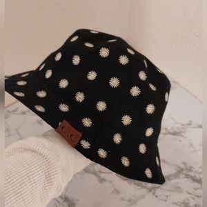 C.C, bucket hat, size medium
